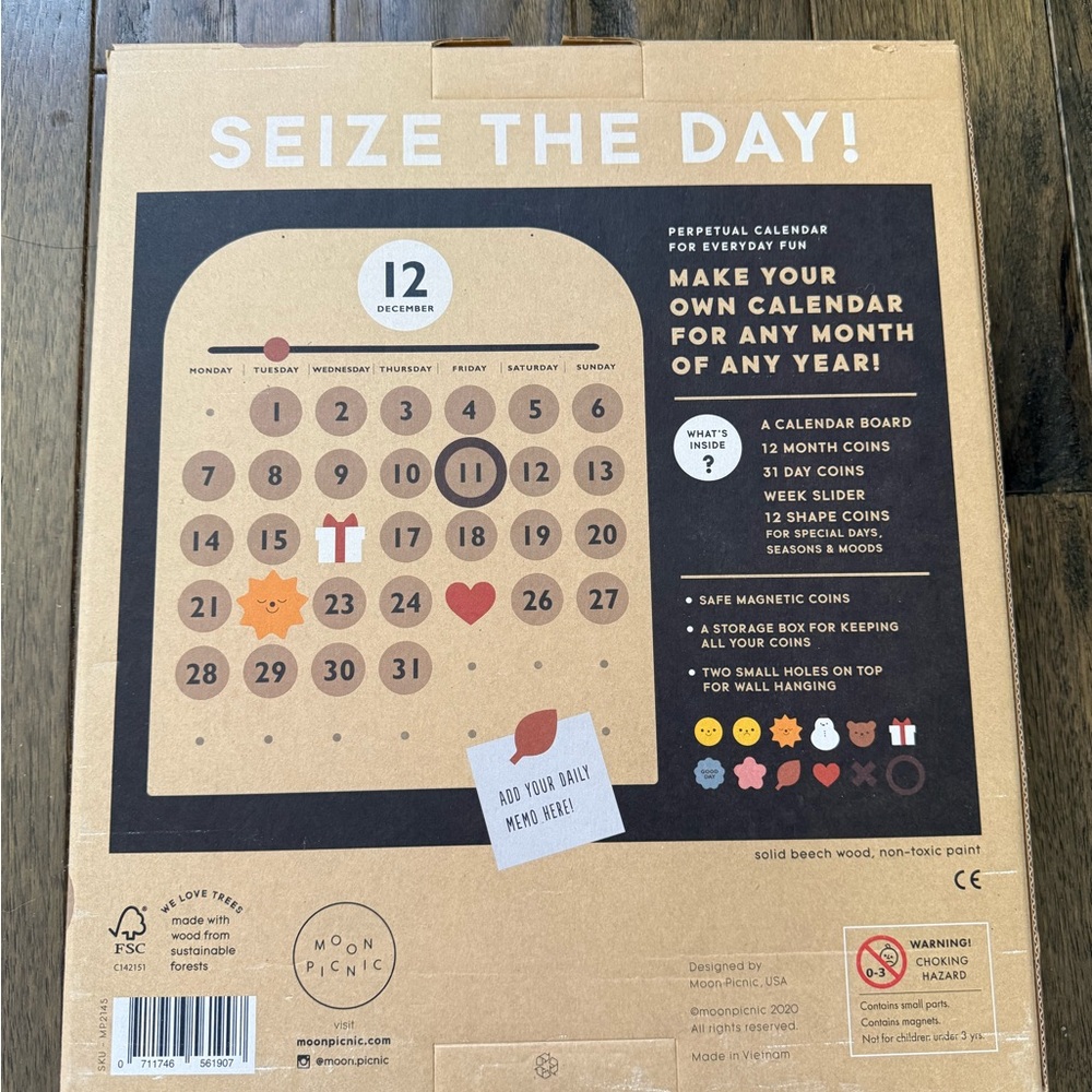 Moon picnic wooden calendar kids toy